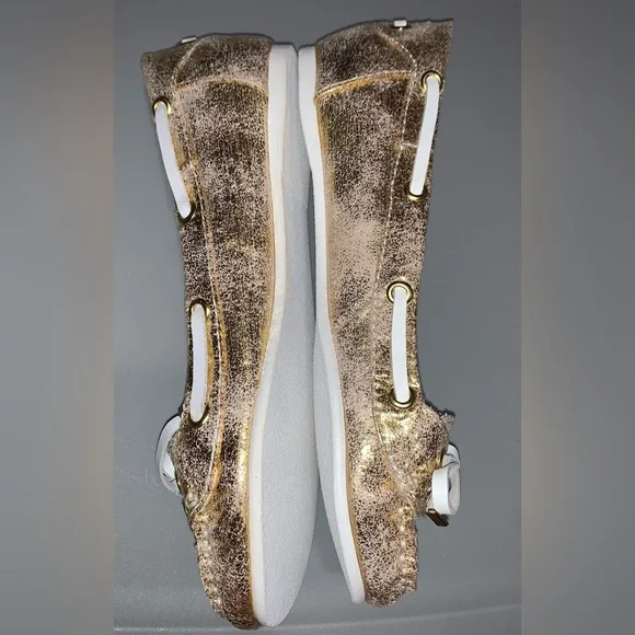 NWOT. Express Metallic Gold Loafers with Bow - Picture 6 of 7